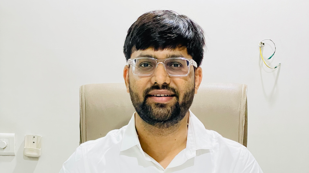 Photo of Dr. Ishan Shah
