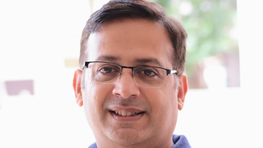 Photo of Dr. Vineet Naja Jain